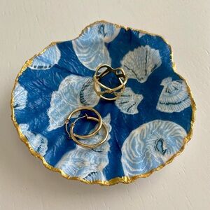 Lilly Pulitzer DECOUPAGED SCALLOP SEASHELL~perfect for your rings or earrings!